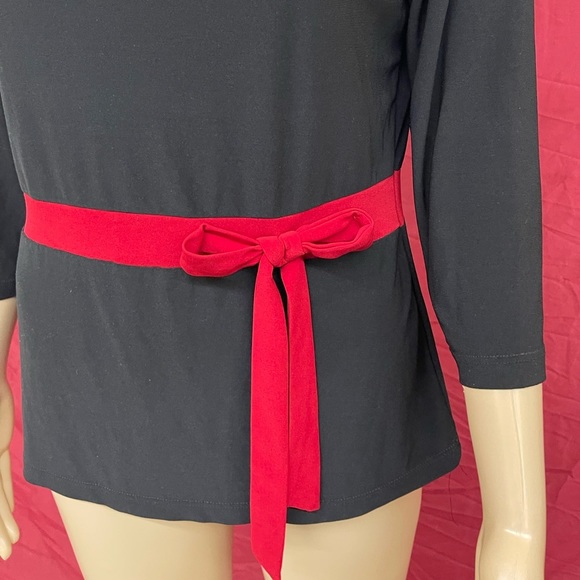 Vol 1 Fitted top belted with red bow size Large - Picture 3 of 4